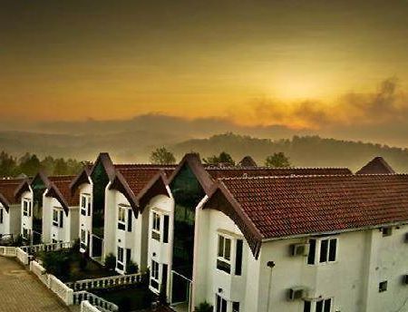 Отель Golden Nest Йеркод Экстерьер фото